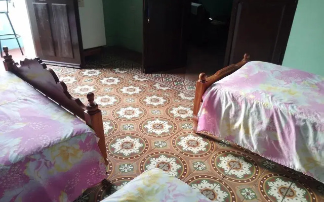 Santa Clara Cuba Bed and Breakfast Hostal Vista Park