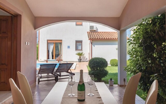 Nice Home in Fazana With Wifi and 2 Bedrooms
