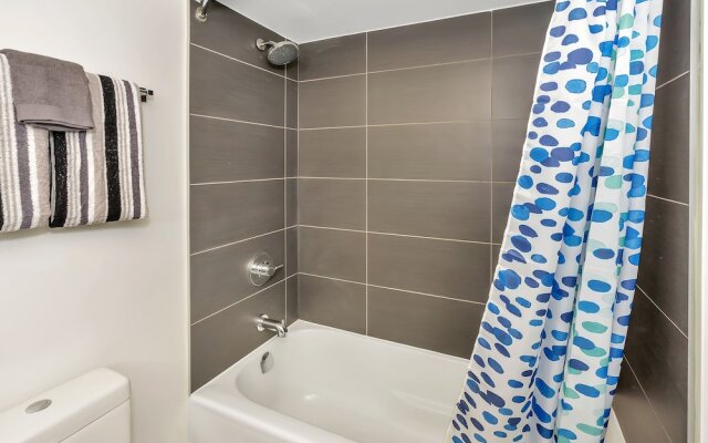 QuickStay - Elegance in Yorkville (Yonge & Bloor)