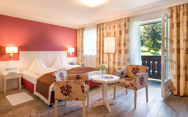 Romantik Hotel Die Gersberg Alm mit Panoramablick auf Salzburg