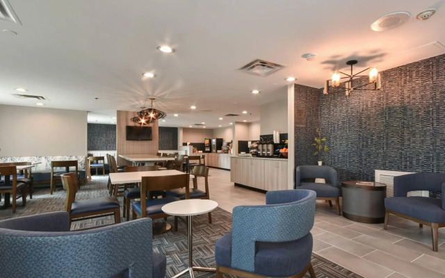 Fairfield Inn by Marriott Arrowood