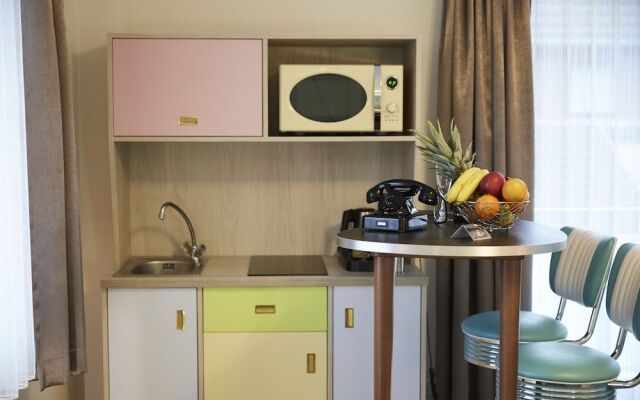 Bernstein 50'S Seaside Motel