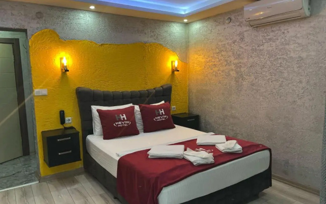 Hevi̇n Hotel