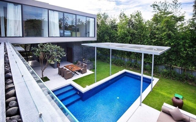 Luxury Pool Villa Resort