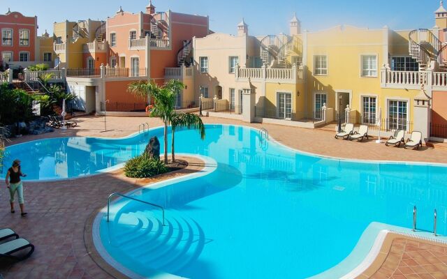 Apartment With 2 Bedrooms in Palm-mar, With Pool Access, Furnished Ter