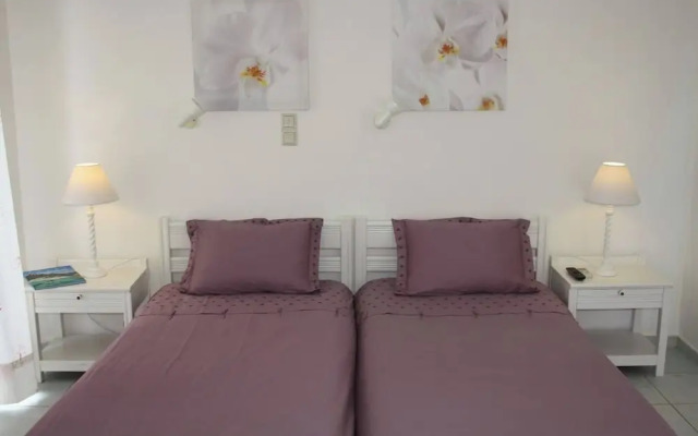 Villa Fleria Seaside Studios & Apts