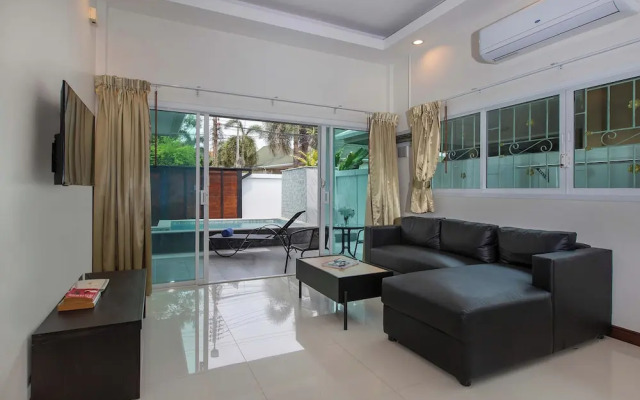 Holiday 2BR Jacuzzi Pool Villa Lancelot3