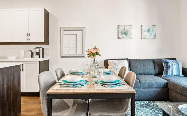 M11 Upscale 1BR Sofabed in Heart Plateau Mile-end