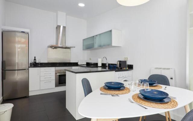 LEEWAYS APARTMENT in VELÁZQUEZ