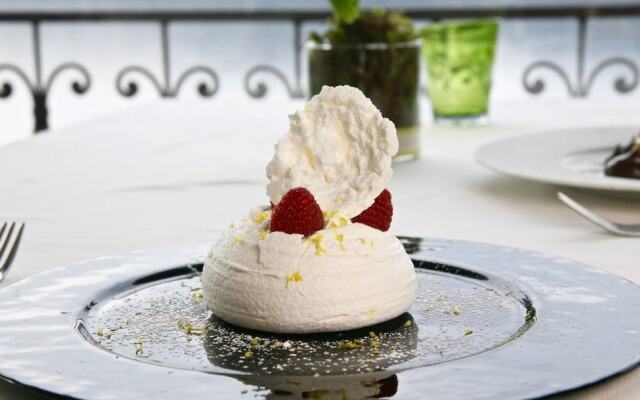 Hotel Lido di Angera