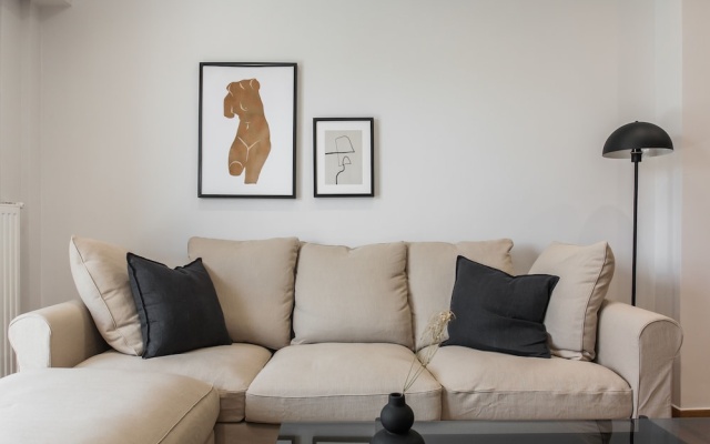 Remarkable 2Br Apartment In Paleo Faliro