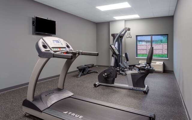 Baymont Inn & Suites by Wyndham Madison