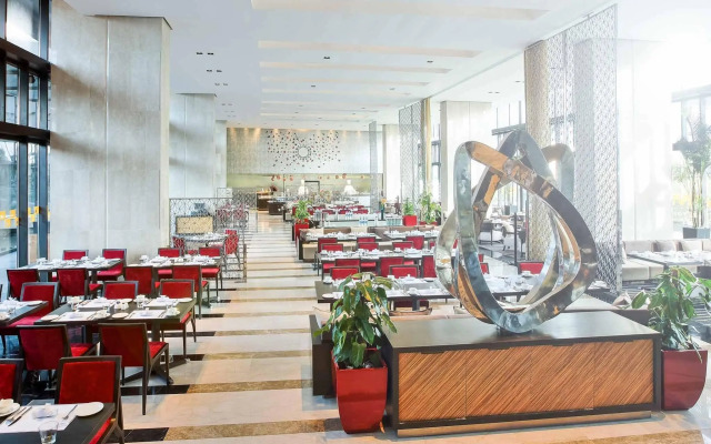 Novotel Kolkata Hotel & Residences Hotel