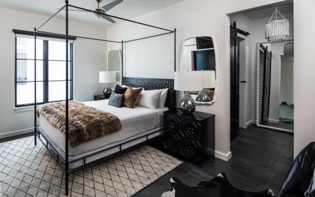 121 Hotel