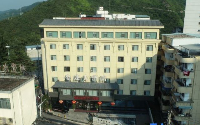 Jinlong Hotel (Baihe County)