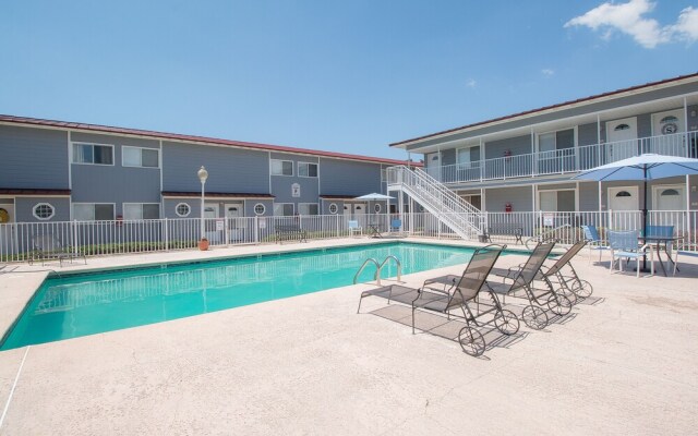 Oak Shores Studio 56