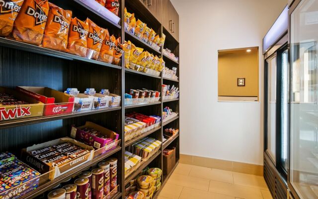 Best Western Plus Drayton Valley All Suites