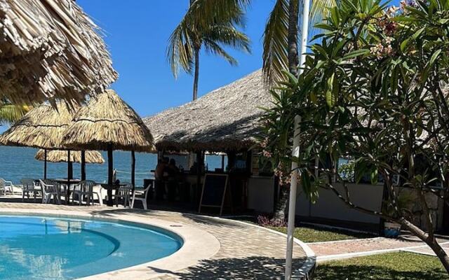 WIVC Coral Mar Resort- Amazing Hotel Zone & Lagoon Views, Enjoy the Tropical Breeze