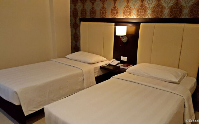 Manhattan Suites Inn