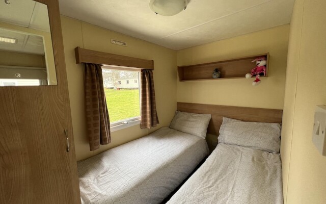 3 Bed Caravan Sea Views Discounted Ferry