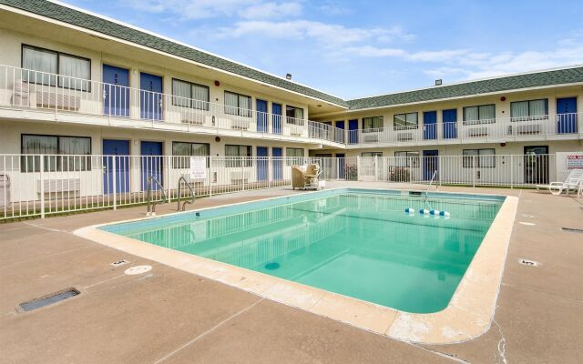 Motel 6-Muskogee, OK