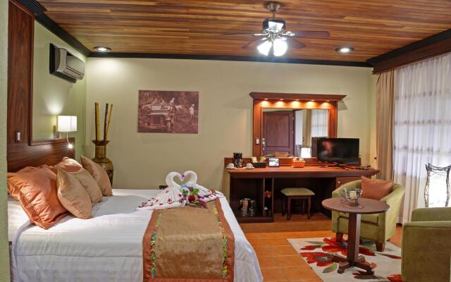 Volcano Lodge Hotel & Thermal Experience