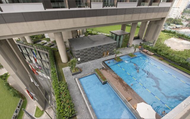 Dolphin Plaza Apartment