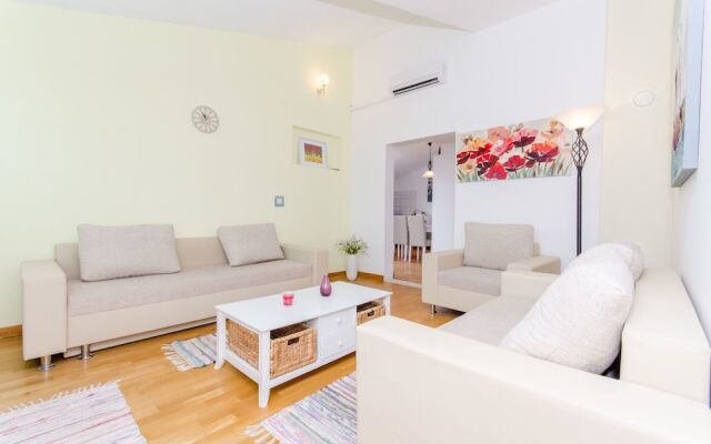 Apartment The Place