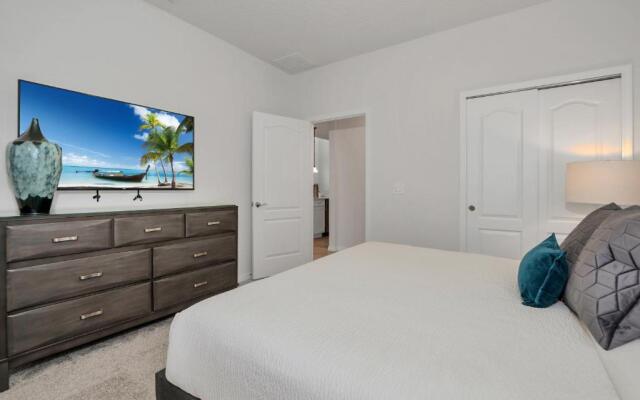 Private Pool Villa W/pool Table, On-site Waterpark