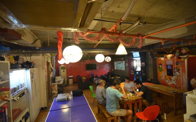 Kimchee Sinchon Guesthouse - Hostel