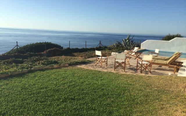 Villa en Cala Serena en primera linea de mar