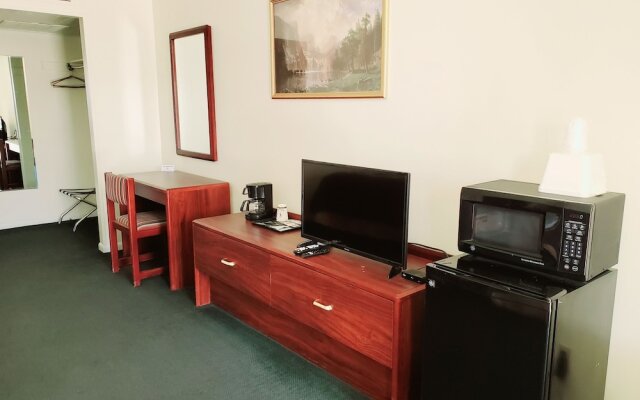 Budget Host Sheridan