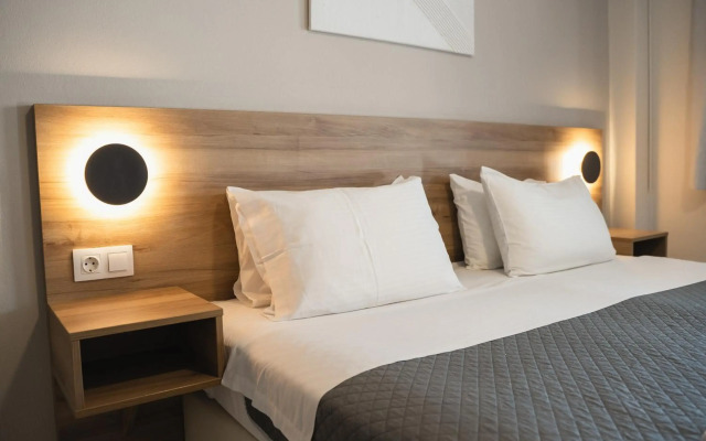 Yria Beach Hotel