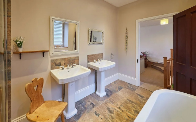 Host Stay Birdhope Craig Church