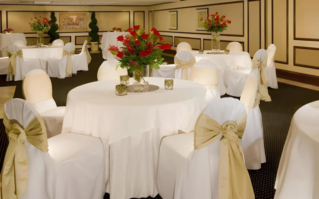 The Louie, A Davenport Hotel, Autograph Collection®