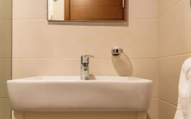 Britannia Suites