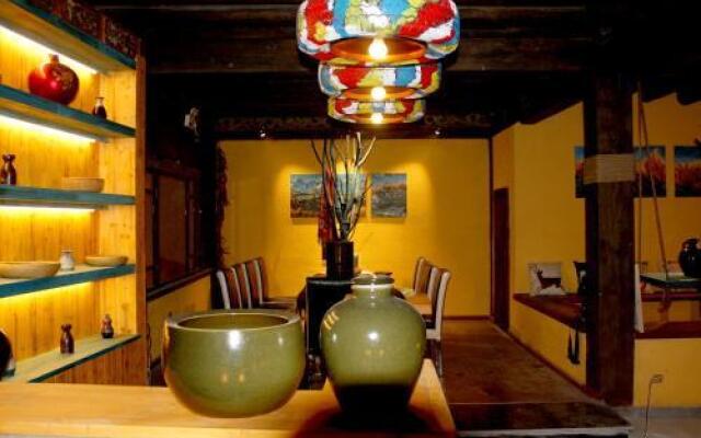 JIUMI Snow Mountain Original Art Hotel