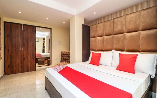 OYO 18377 Hotel New City Top