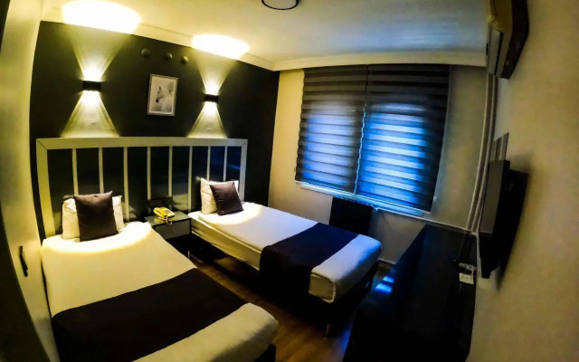 Rer Hotel
