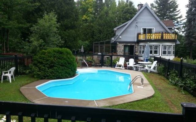 Auberge Bonne Nuit-Bonjour Bed & Breakfast