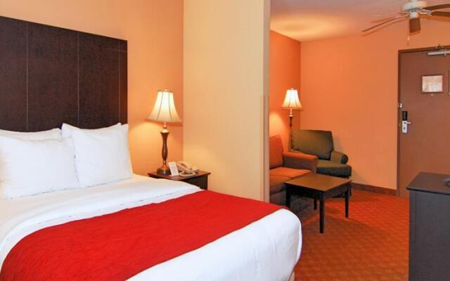 La Quinta Inn & Suites By Wyndham Memphis I-240