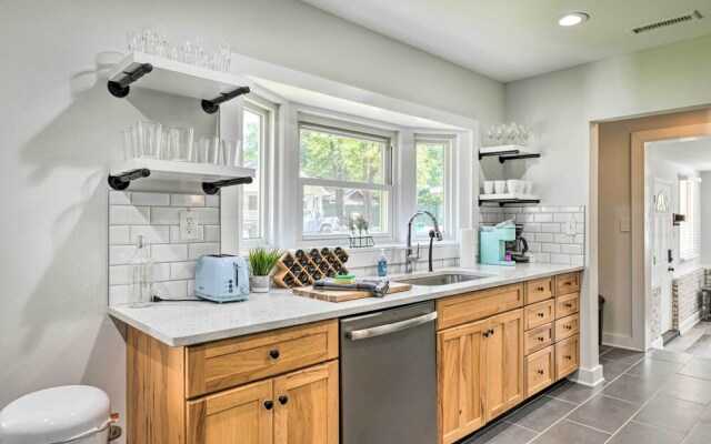 Chic Charlotte Retreat < 3 Miles to Downtown!