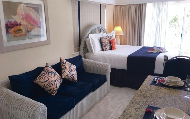 Sandyport Beach Resort