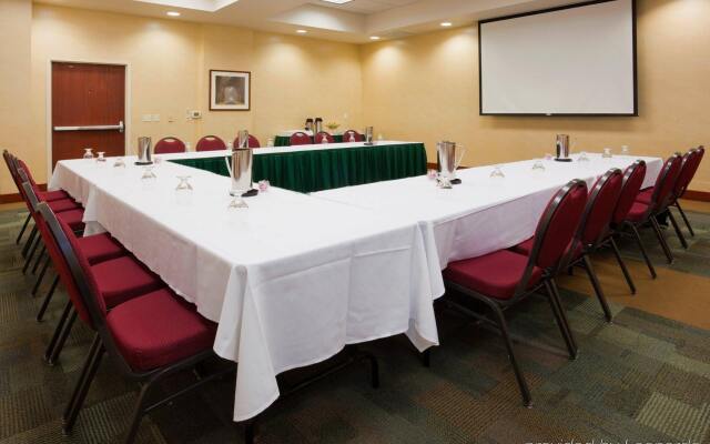 Holiday Inn Madison at The American Center by IHG