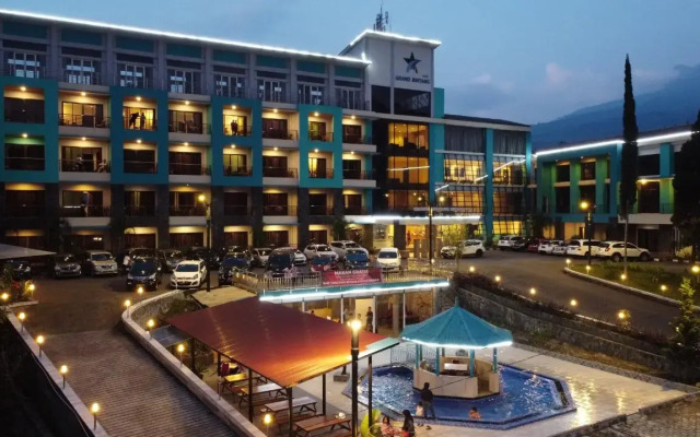 Grand Bintang Tawangmangu