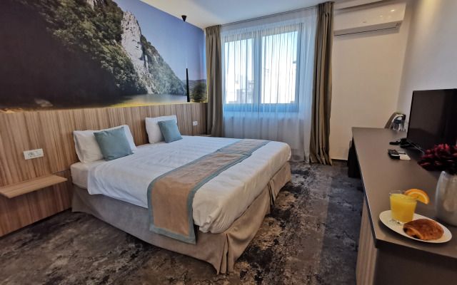 YMY Boutique Residence