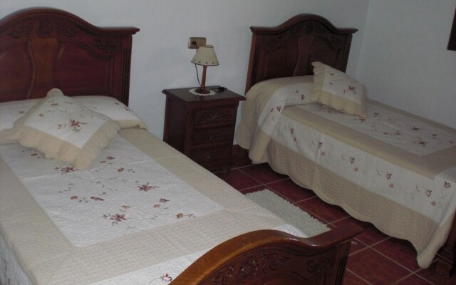 Villa With 3 Bedrooms in El Chorro, With Wonderful Mountain View, Priv