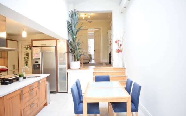 5 Bedroom House in Drumcondra