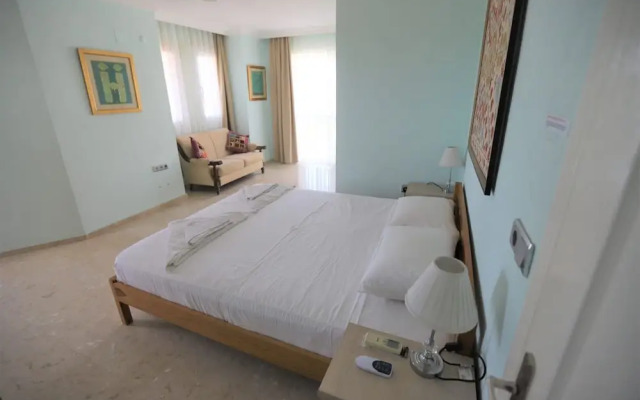 Villa Ruya,with Swimming Pool & Stunning sea Views