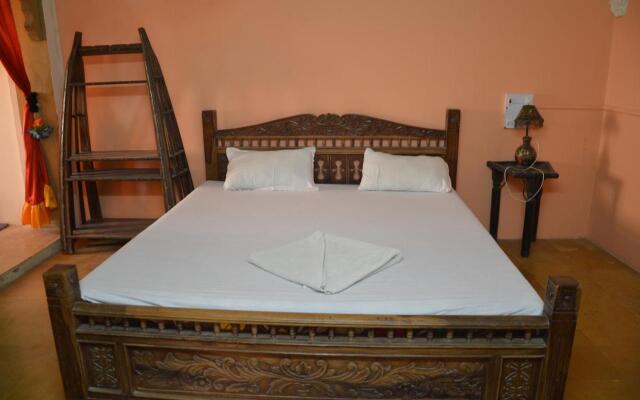 Deepak Hotel & Restaurant